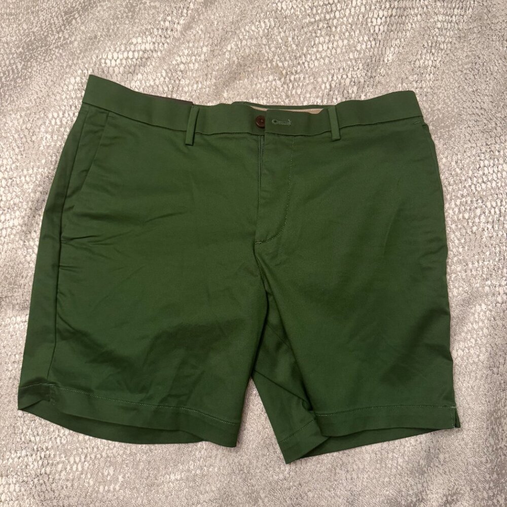 Banana Republic Aiden Shorts Mens Green 7 Inch Inseam Cotton Chino Size 33 NWT - Picture 3 of 6